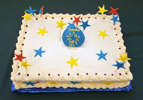 One of two AAVSO birthday cakes made by pastry chef Erma Cuenca-Price (photo by Dennis DiCicco)